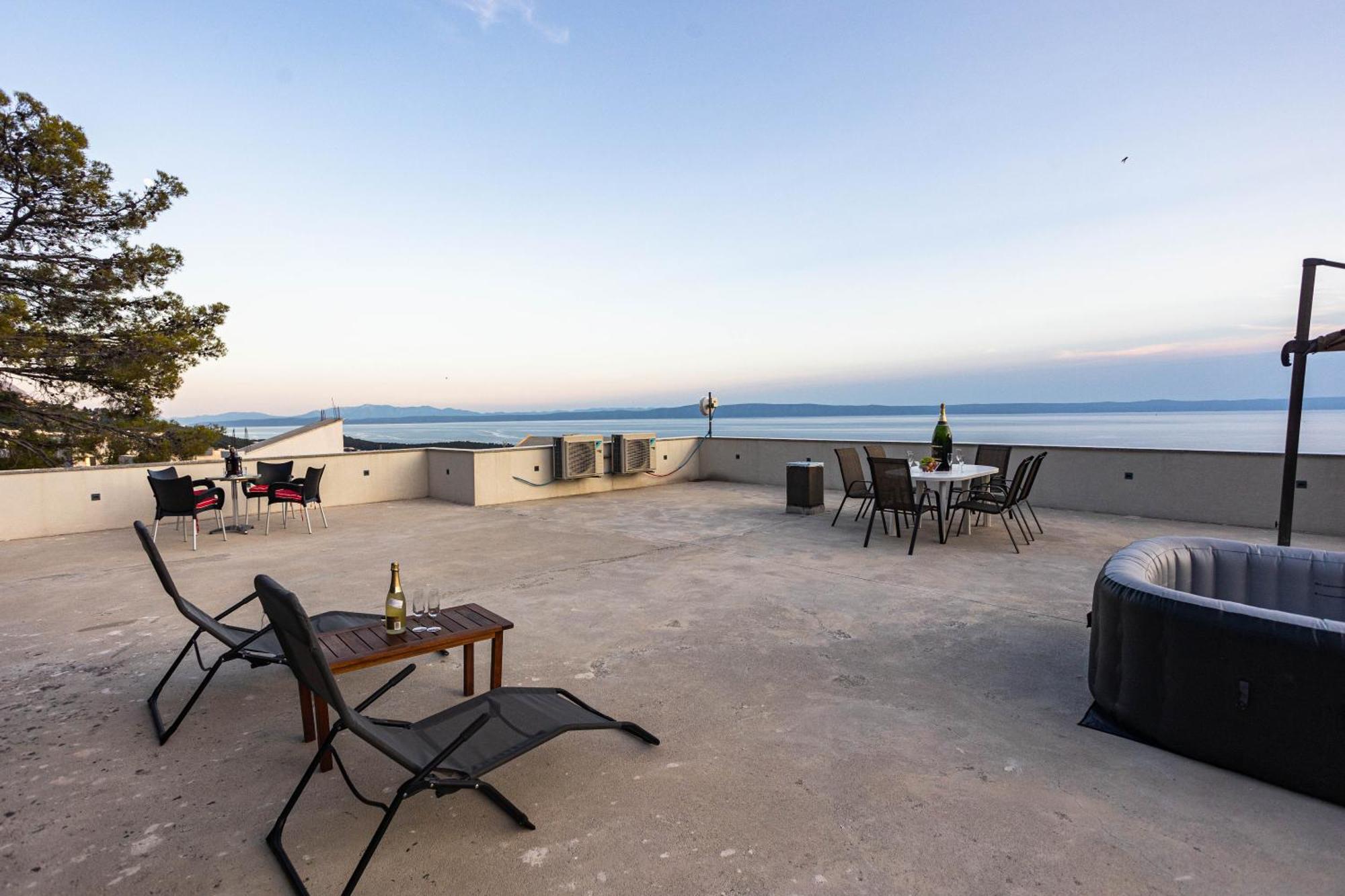 Sunshine House With Free Parking Apartman