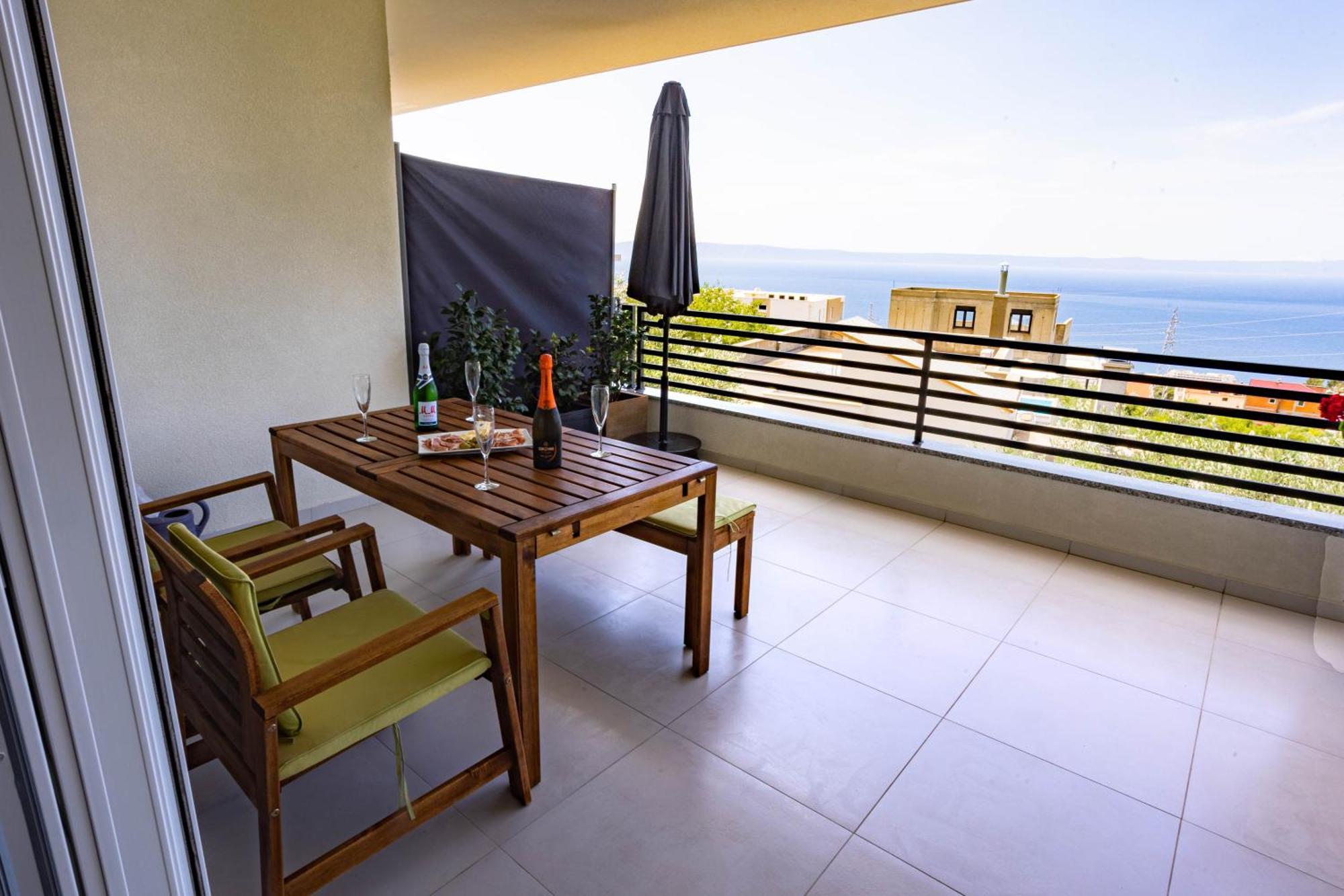Sunshine House With Free Parking Apartman Makarska